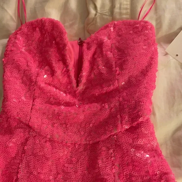 Toni pink sequin dress NWT - Picture 2 of 3